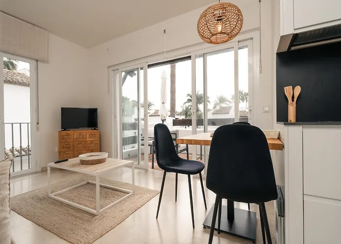 Cozy Garden By Sea * Estepona